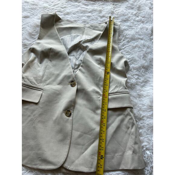 Urban Revivo Bundle Set Size 10 – Beige Tailored Vest & Black Midi Skirt - Picture 8 of 9